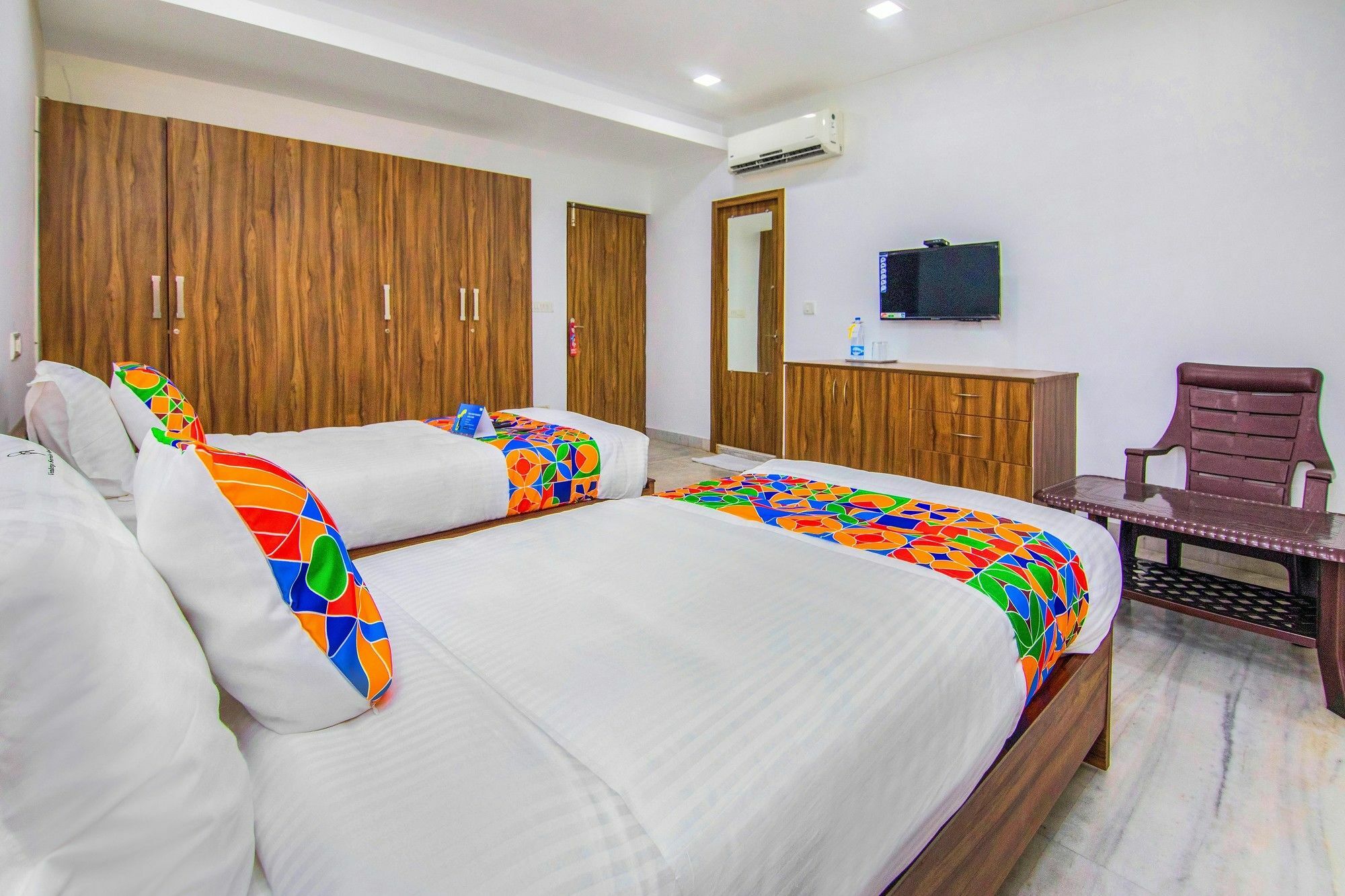 Fabhotel Venkeys Service Apartment Mylapore Chennai Exterior photo