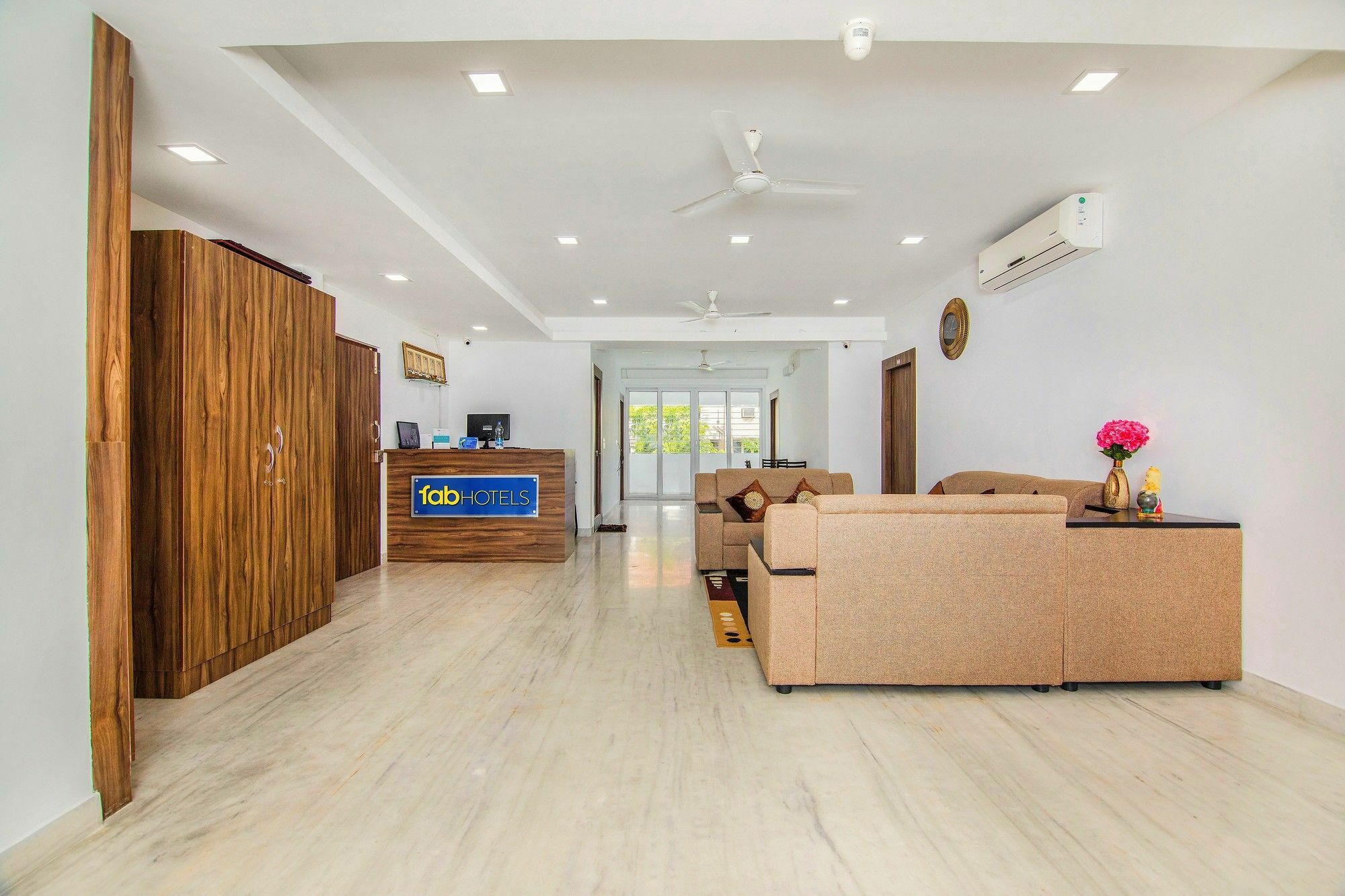 Fabhotel Venkeys Service Apartment Mylapore Chennai Exterior photo